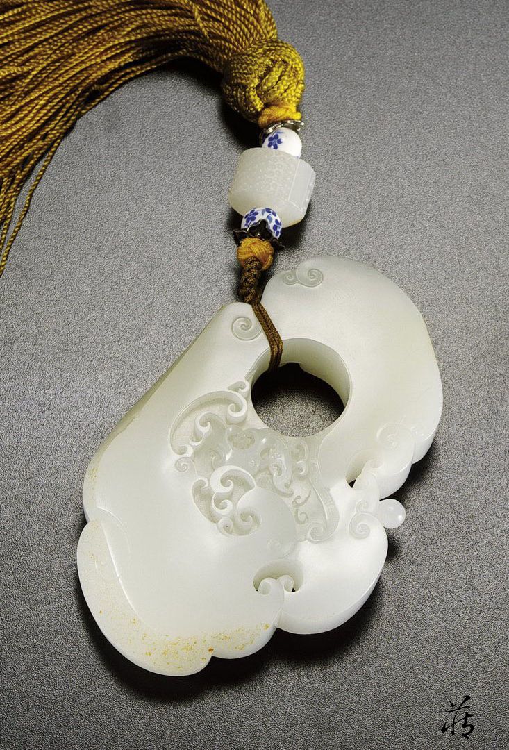 初出し 現物寫真 和田玉細密彫 麒麟送書 玉璧 玉牌  玉雕与书法的千年之恋和田玉鉴定保养知识大全-藏玉网- 藏玉｜藏玉APP_