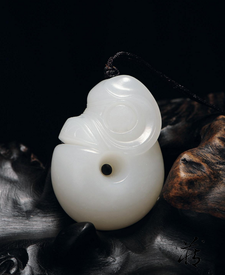 玉猪龙的传说和田玉鉴定保养知识大全-藏玉网- 藏玉｜藏玉APP_高端和田