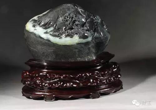 黒白分明！とっても可愛い和田玉の大きめ猫★籽料青花 青花——和田玉潜力股和田玉鉴定保养知识大全-藏玉网- 藏玉｜藏玉