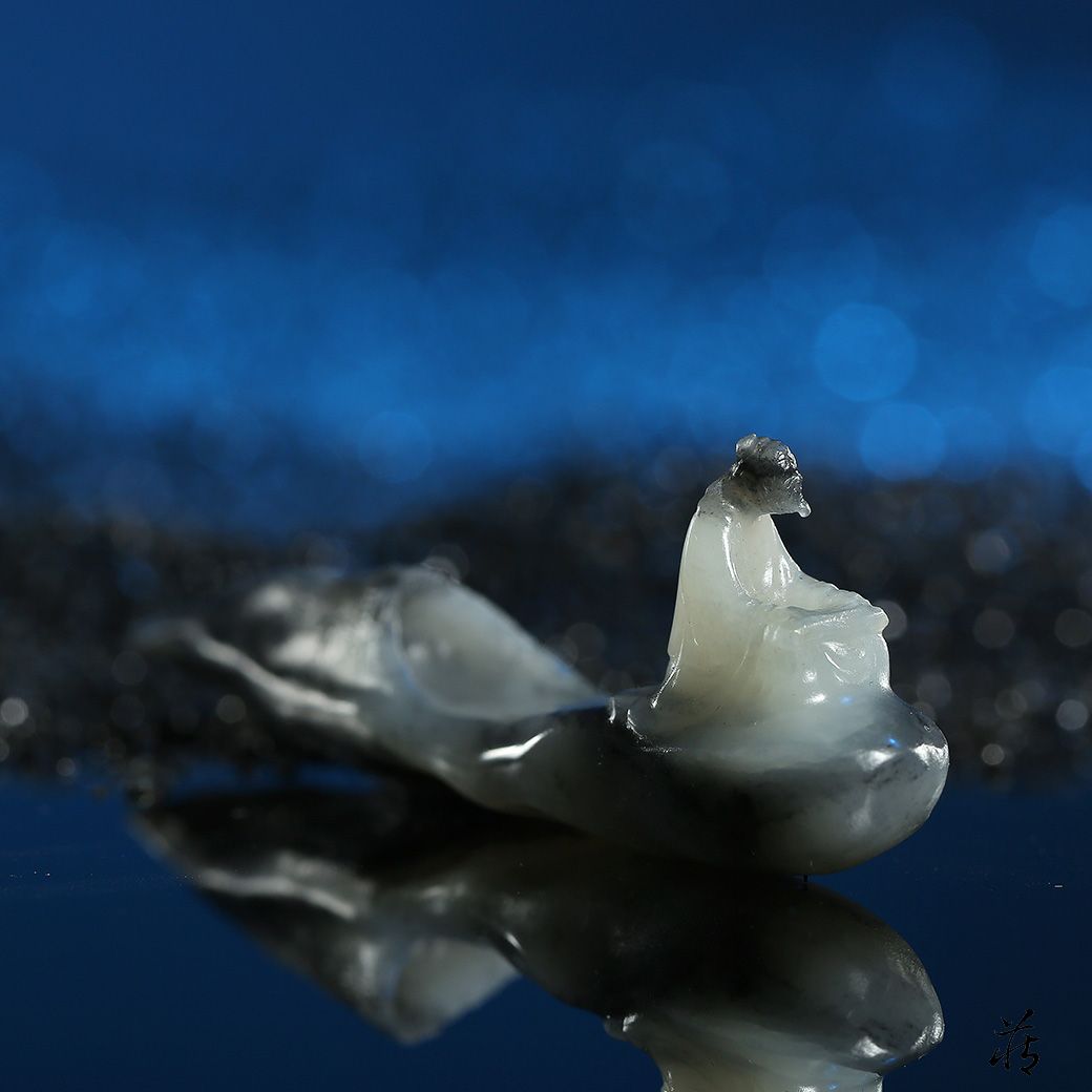 黒白分明！とっても可愛い和田玉の猫★籽料青花 黒白分明！とっても可愛い和田玉の大きめ猫☆籽料青花