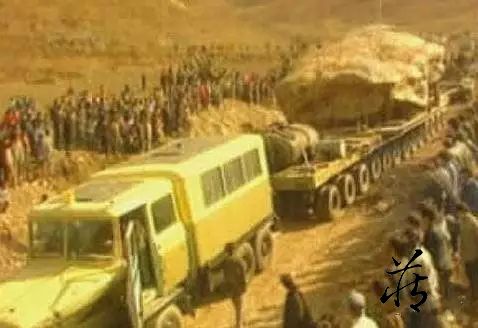 中国玉石之王，需要4辆军用坦克战车才拉得动和田玉鉴定保养知识大全-藏