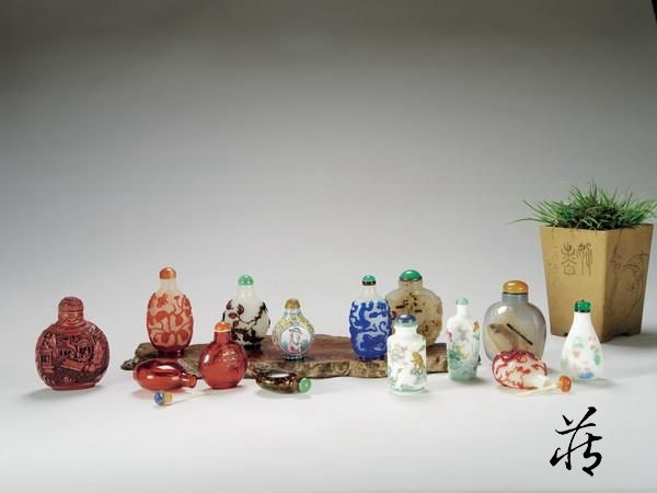 失玩的掌中奇珍——鼻烟壶和田玉鉴定保养知识大全-藏玉网- 藏玉