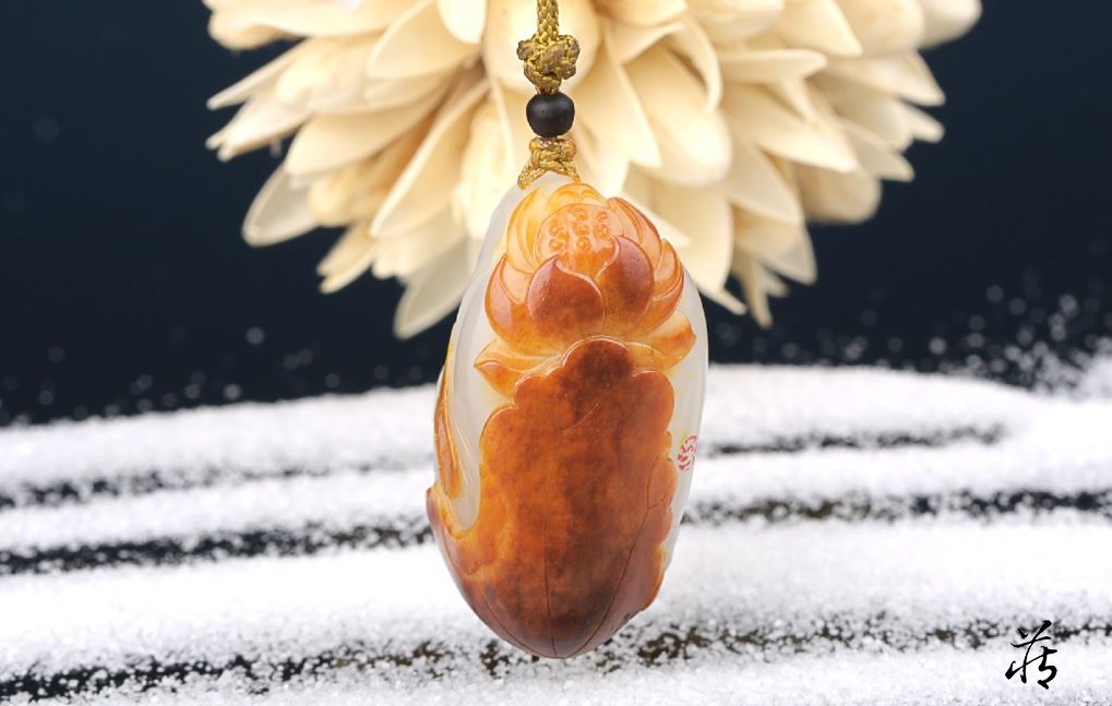 花中君子——和田玉雕中的莲之美！和田玉鉴定保养知识大全-藏玉网- 藏玉
