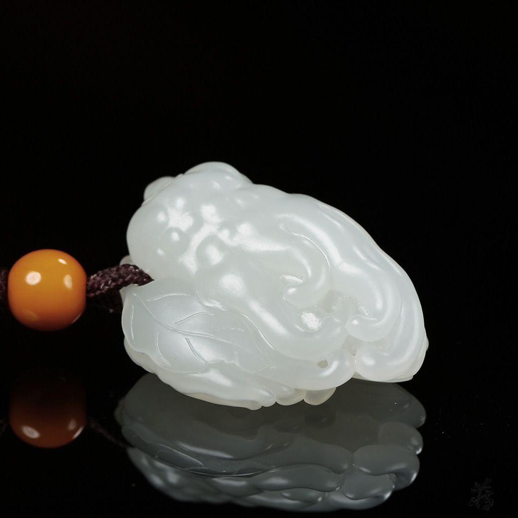 禅心自在：和田玉雕出的佛手！和田玉鉴定保养知识大全-藏玉网- 藏玉