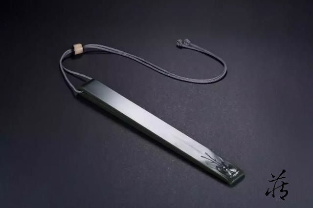 案上风景——和田玉镇纸和田玉鉴定保养知识大全-藏玉网- 藏玉｜藏玉APP_