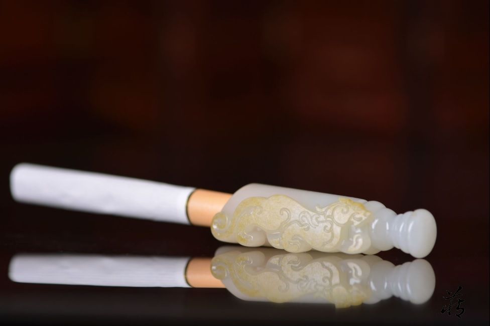 一个和田玉烟嘴的故事和田玉鉴定保养知识大全-藏玉网- 藏玉｜藏玉APP_