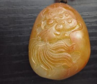 白玉黄沁籽料金鱼