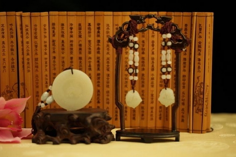 玉器业遇冷：收藏正当时