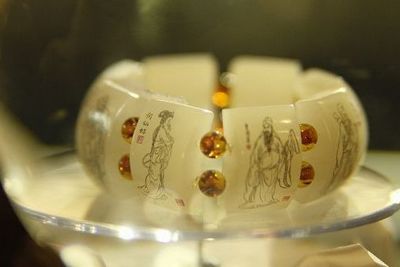 玉雕从墙内热到墙外：由礼品变保值藏品