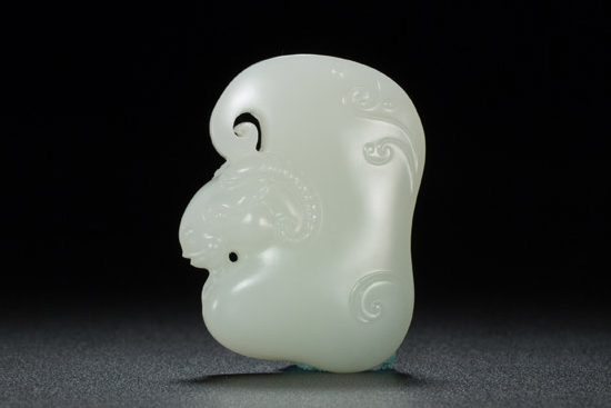 低端产品价格下跌 草根价和田玉成热衷消费品