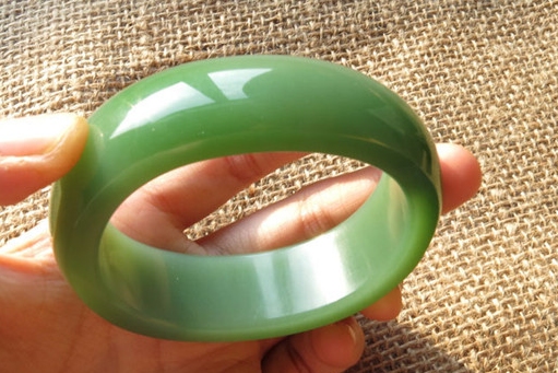 小知识：碧玉具体有哪几种颜色
