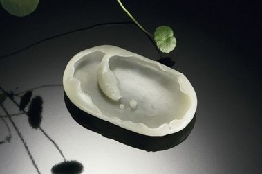 三万元买回的玉石竟然是劣等品