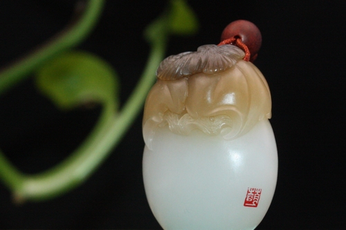 小知识：什么是和田玉的原生色与次生色