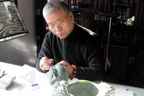 柳朝国：1毫米薄胎技艺震撼玉雕界