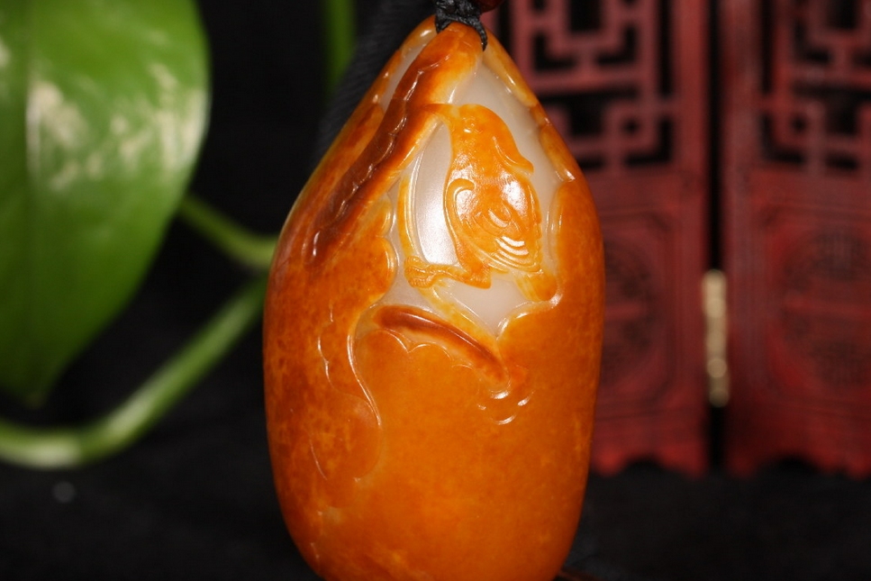 小知识：和田玉籽料几种典型的皮部特征