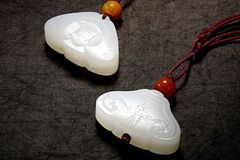 玉音起落处，谁知玉人心底事