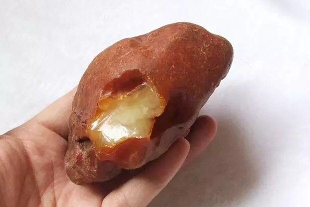 小知识：蜜蜡中的俄料和乌料