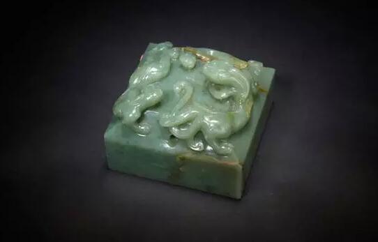 台湾故宫借珍藏 参加巴黎盛大玉器展