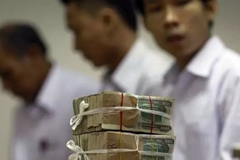 翡翠价格暴涨的秘密：大陆商人破坏行情？