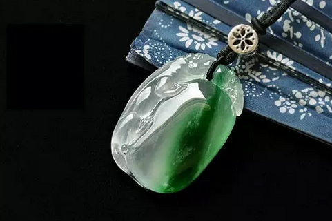 小知识：翡翠的裂与纹
