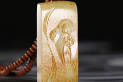 玉雕佛像：“有相”与“无相”的艺术