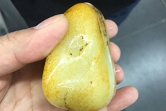 一个“洒金皮籽料”切出火龙果的背后