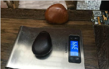 一个七千万“红色和田玉”引发的争议，专家太扯了！