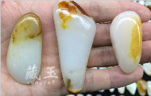 在国外花150万买了一件和田玉籽料观音，鉴定现场很尴尬！