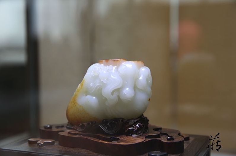 50万的和田玉籽料朋友要我5万卖给他