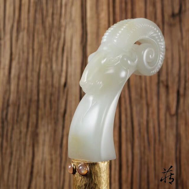 和田玉羊头手杖:酷炫到没朋友!