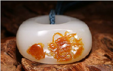 扳指绣金龙：和田玉上的皇家风度