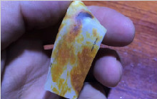 几百块的和田玉籽料，切开后你看值多少！