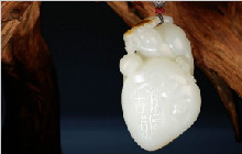 中国顶级富豪花天价收藏和田玉，背后潜藏着什么机密？