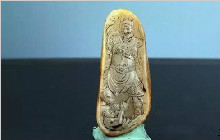 窜僵的和田玉原石该怎么雕刻？他用这块籽料给出了答案