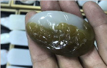 有色和田玉中，下一个要火的应该是它！