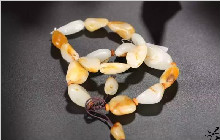 价值几十万的和田玉籽料手串是什么样？