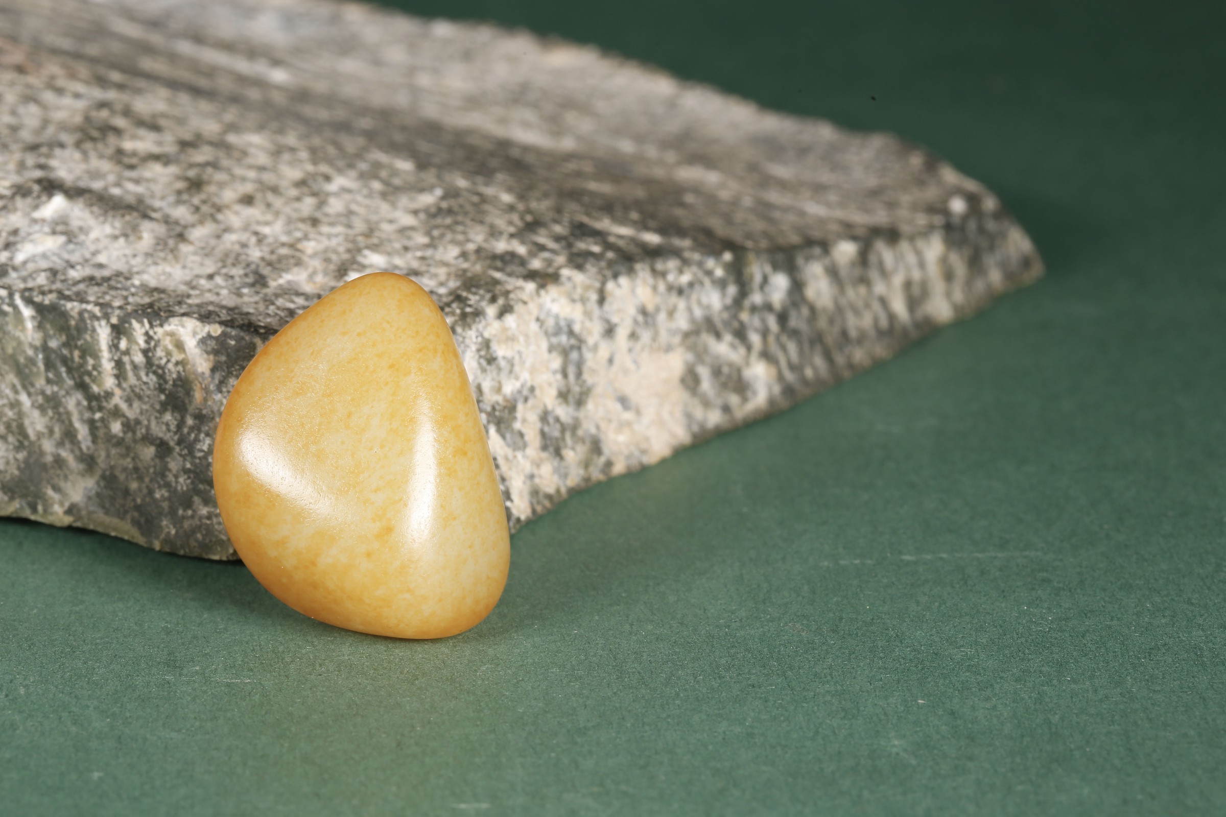 「藏玉臻品」金灿灿，金皮原石，新疆和田籽料，邀您共赏