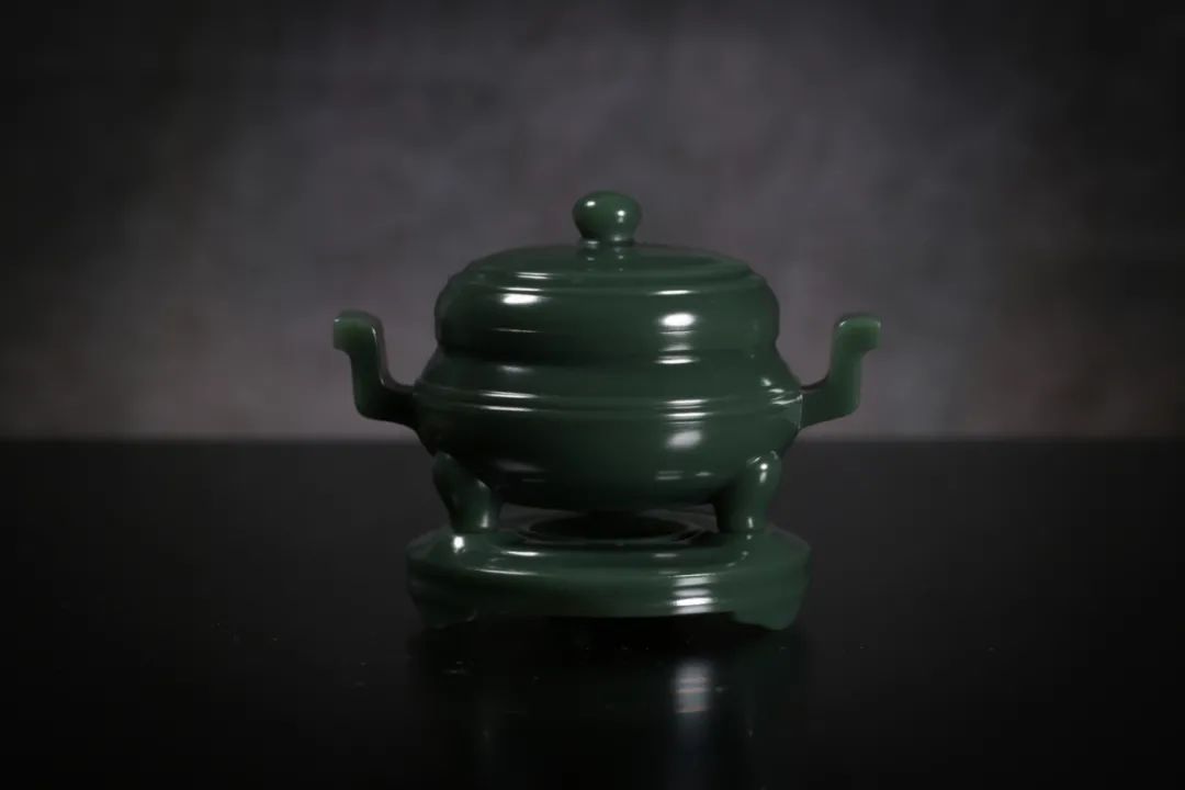 臻品丨三足沿纹炉，器皿，新疆青玉，邀您共赏
