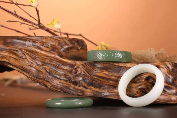  ​ 一套价值几百万的和田玉嫁妆，长啥样？