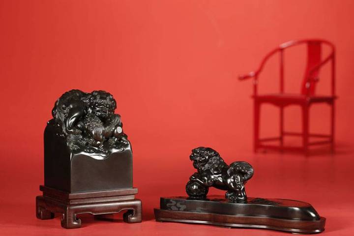 南狮威猛，北狮灵动，展示着华夏民族的觉醒与强盛