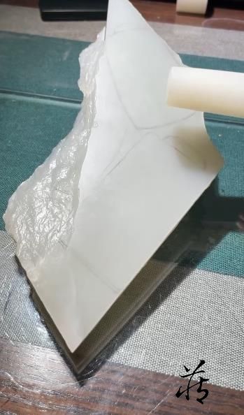 仅靠硬度，它就挤进了顶级和田玉收藏的前五！